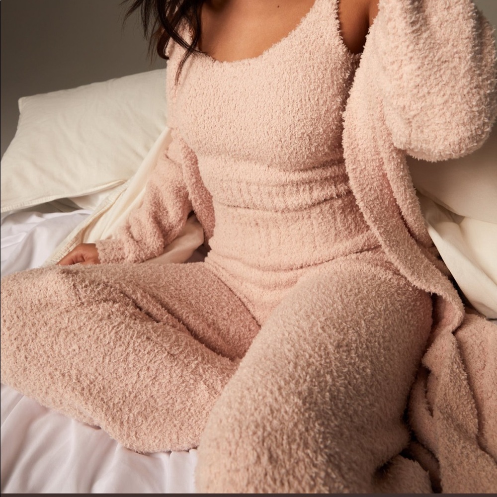 Skims Cozy Knit Outfit